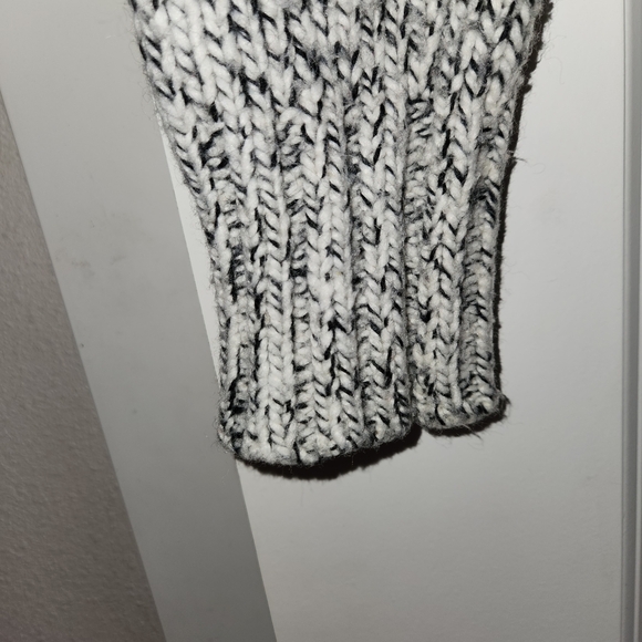 Madewell Marled Black & Cream Turtleneck Sweater Size S Wool Blend Comfortable - Picture 3 of 15